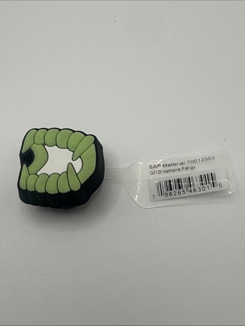 NWT Crocs Jibbitz Glow in the dark Vampire Fangs